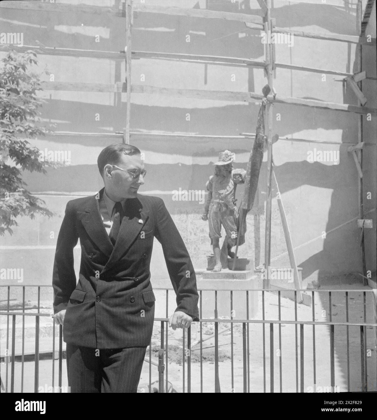 Fotografie di Cecil Beaton in Medio Oriente tra febbraio e luglio 1942, che mostrano paesaggi, persone locali e vita culturale. Foto Stock Fotografie di Cecil Beaton in Medio Oriente tra febbraio e luglio 1942, che mostrano paesaggi, persone locali e vita culturale. Foto Stock