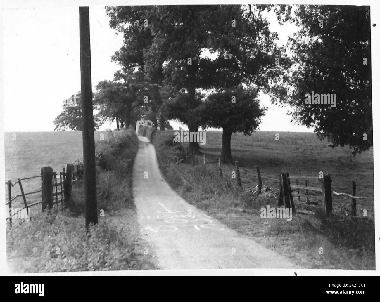 L'esercito britannico mimetizzò i punti di forza su Appleby Street, nella regione settentrionale, come parte dei preparativi difensivi. Foto Stock