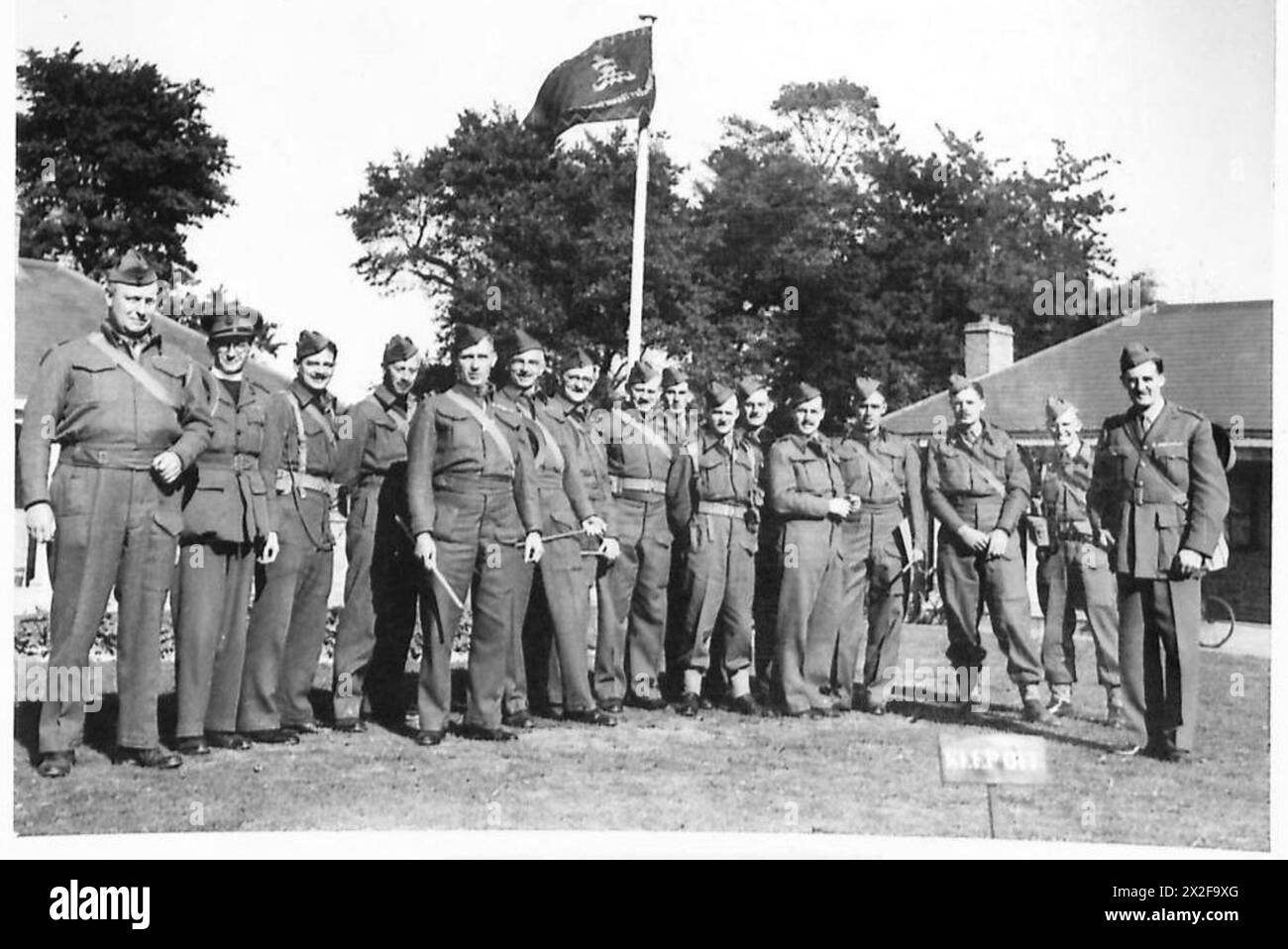 Il personale della British Army School of Gunnery si sottopone ad esercitazioni di addestramento per prepararsi come futuri cannonieri. Foto Stock