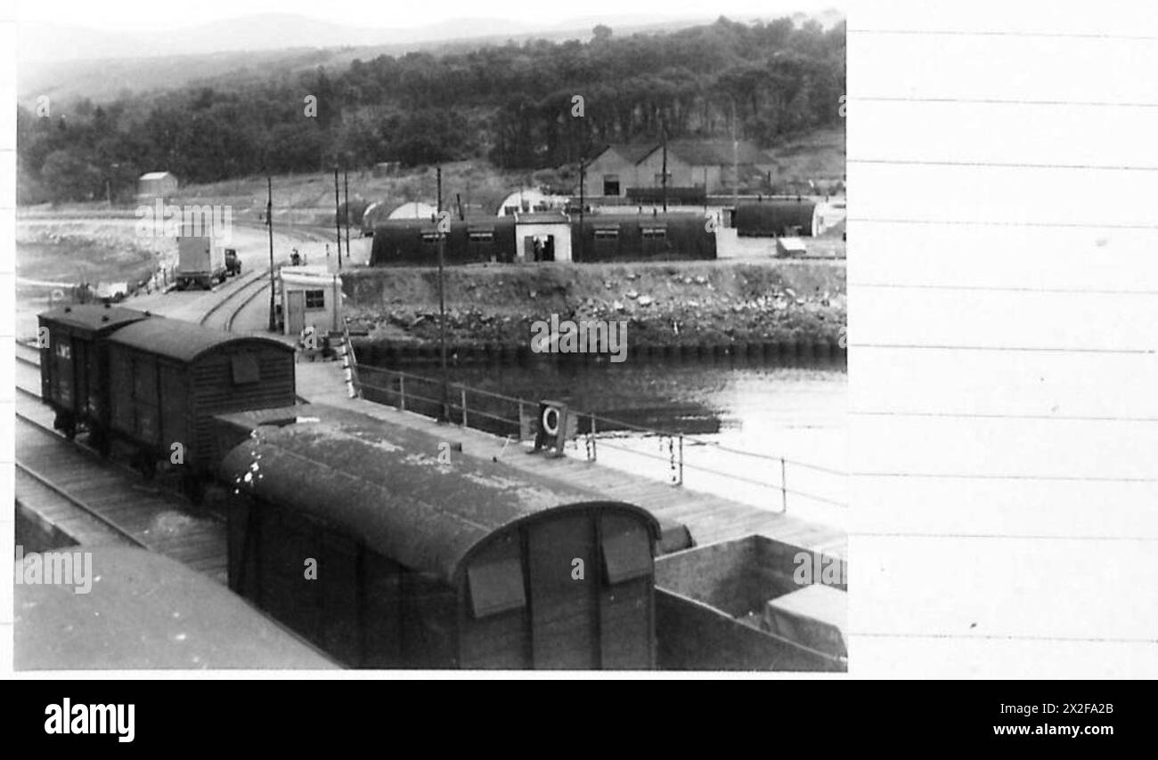 Sezione Office dell'esercito britannico assegnata all'incarico speciale TN.5, situata vicino all'ingresso principale di un porto per il coordinamento amministrativo e operativo. Foto Stock