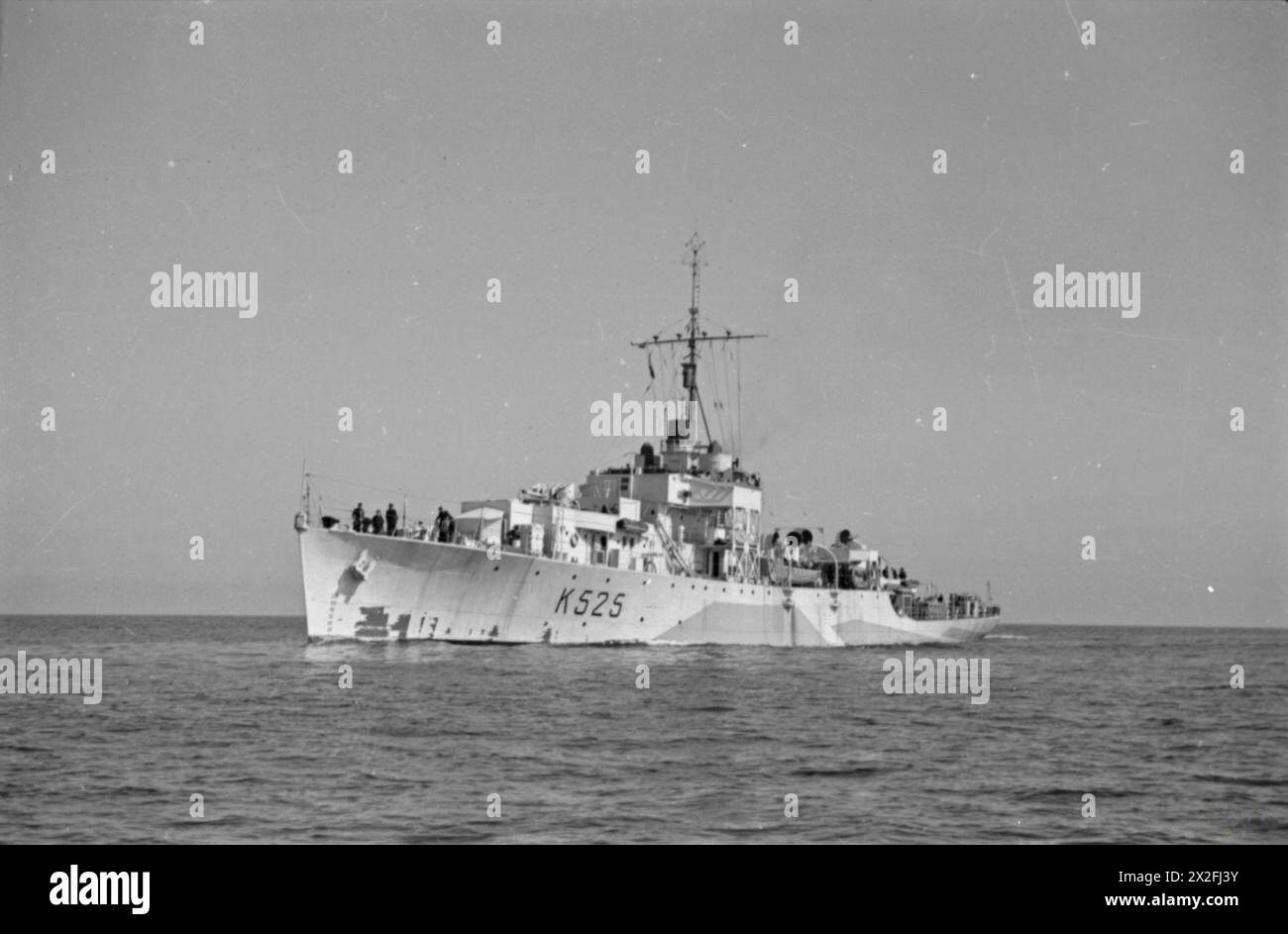 La HMS Ribble, precedentemente Duddon e in seguito ribattezzata Johan Maurits nella Royal Netherlands Navy, è in mare. Foto Stock