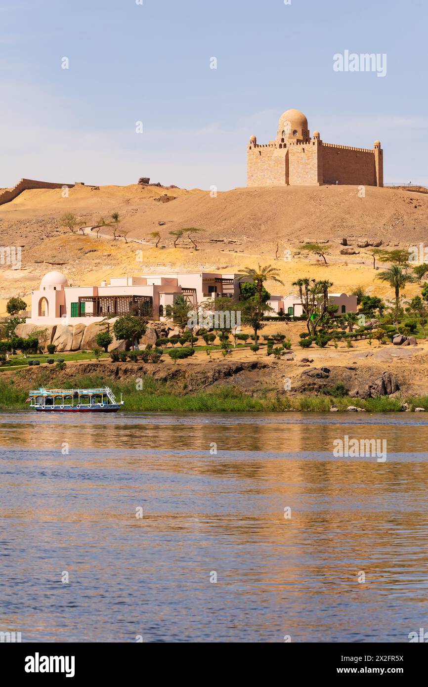 Il Mausoleo in cima alla collina dell'Aga Khan III, sulle rive del Nilo, Assuan, Egitto Foto Stock