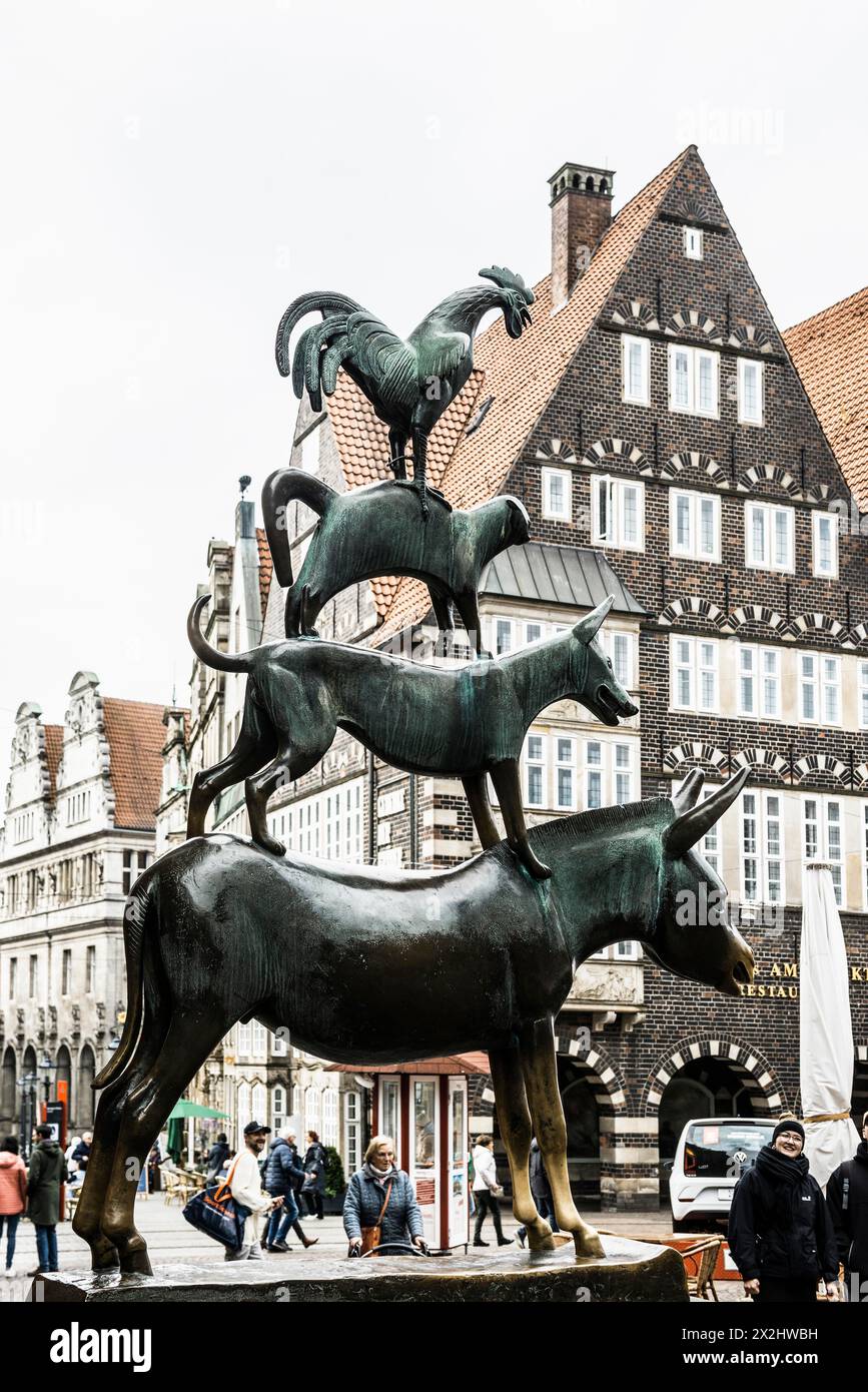 Musicisti di Brema, scultura in bronzo, artista Gerhard Marcks, città anseatica di Brema, Germania Foto Stock