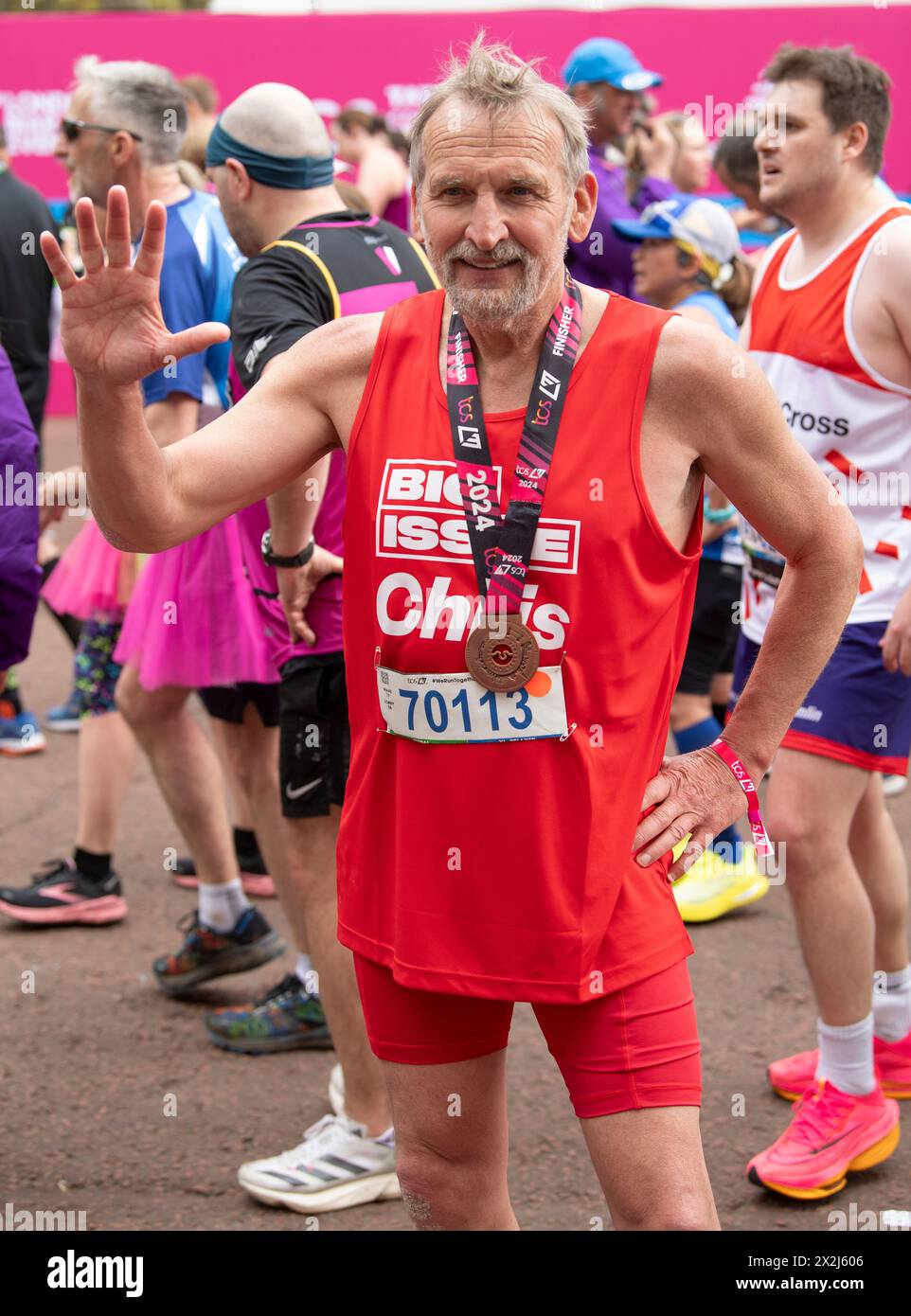 Christopher Eccleston ha fotografato in vista della partenza della TCS London Marathon 2024 il 21 aprile 2024 a Londra, Inghilterra. Foto Gary Mitchell Foto Stock