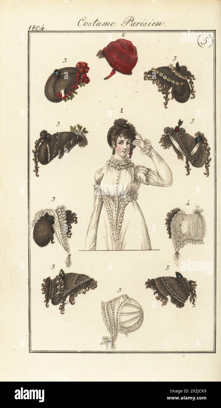 Donna con i capelli legati indossando una mandille o un wimple fichu (fichu guimpe) 1, PL. 522 nell'edizione parigina, cappello di velluto 2, acconciature intrecciate 3, tulle cornette 4 e muslin cornette 5 di PL. 523. Incisione in rame colorato a mano dal Journal des Dames et des Modes di Pierre de la Messengere, Francfort sur le Mein (Francoforte) 1804. Dopo le illustrazioni di Carle Vernet, Jean-Francois Bosio, Dominique Bosio e Philibert Louis Debucourt. Foto Stock