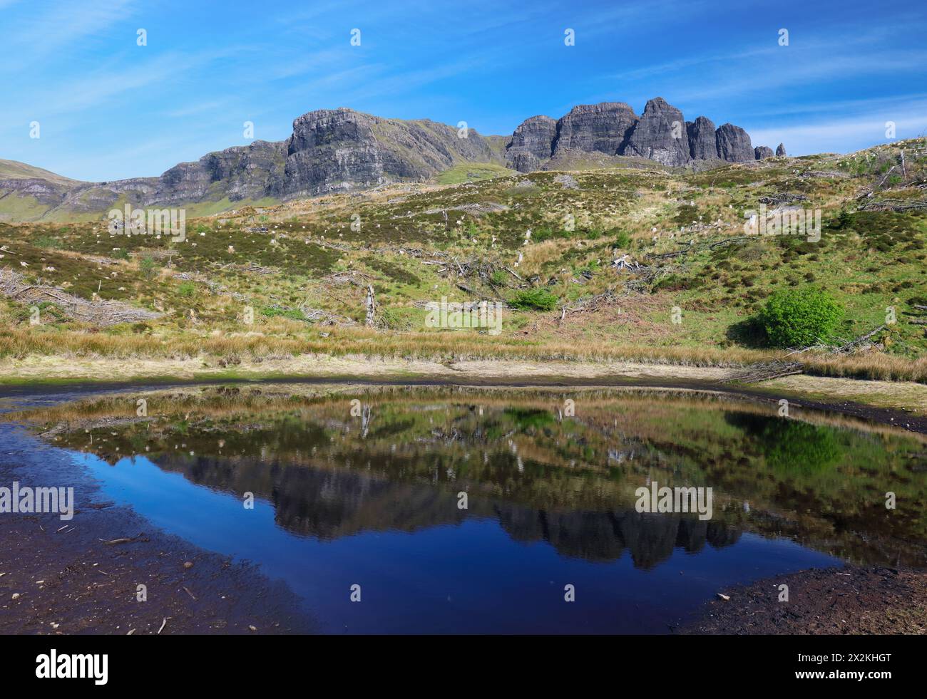 Vista dell'Old Man of Storr a Skye, Scozia di giorno Foto Stock
