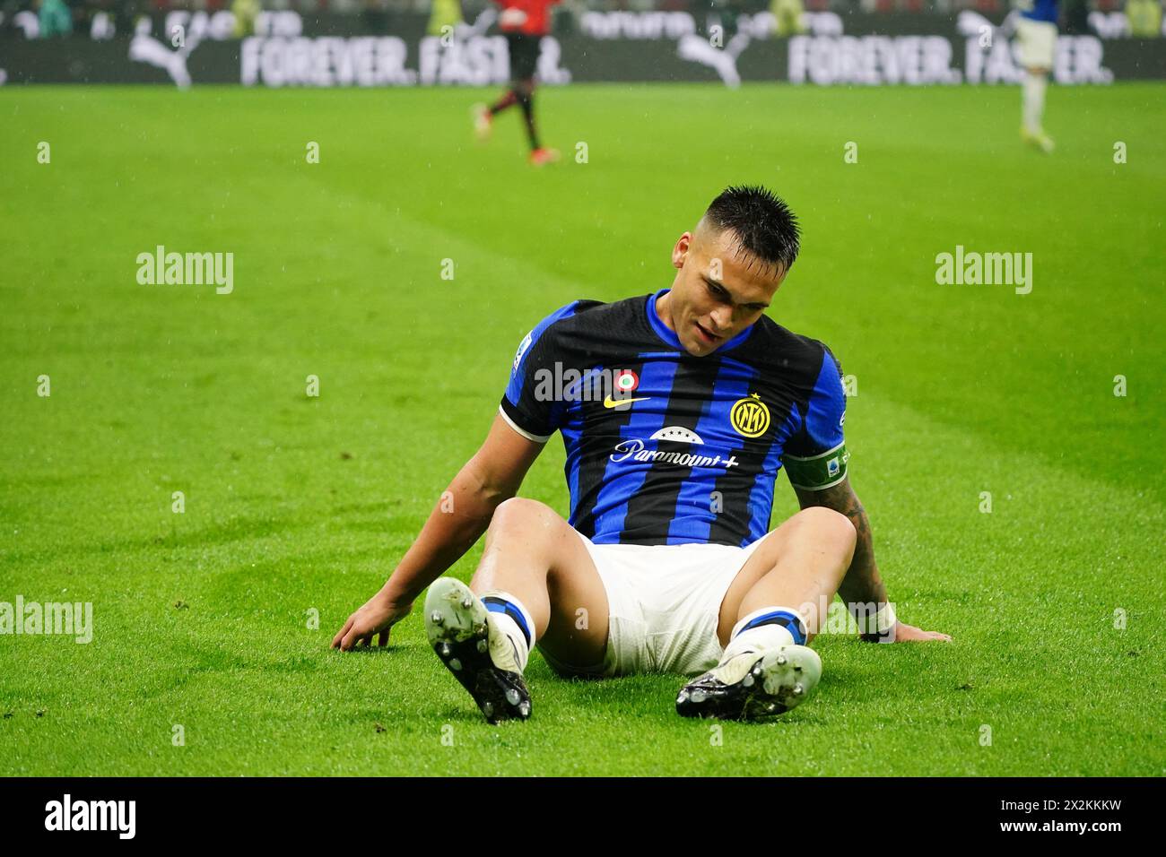 Milano, Italia. 22 aprile 2024. Lautaro Martinez (FC Inter) durante la partita di campionato italiano di serie A tra AC Milan e FC Inter il 22 aprile 2024 allo Stadio San Siro di Milano, Italia - crediti: Luca Rossini/e-Mage/Alamy Live News crediti: Luca Rossini/e-Mage/Alamy Live News Foto Stock