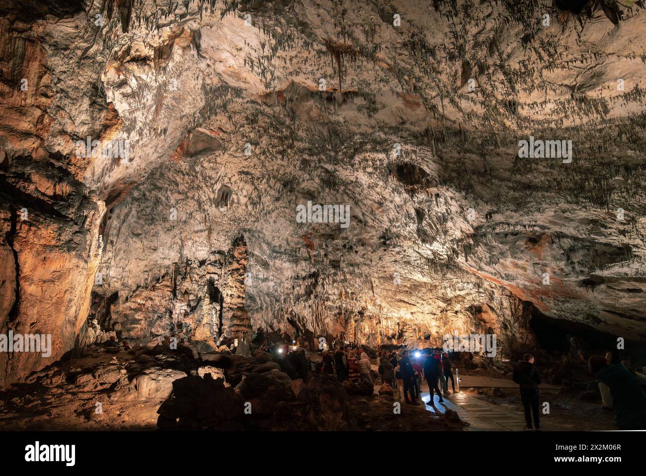 03.30.24. Aggtelek, Ungheria. La grotta della baradla è un'antica e incredibile grotta in pietra nel parco nazionale di Aggtelek, Ungheria orientale vicino al confine slovacco. Foto Stock