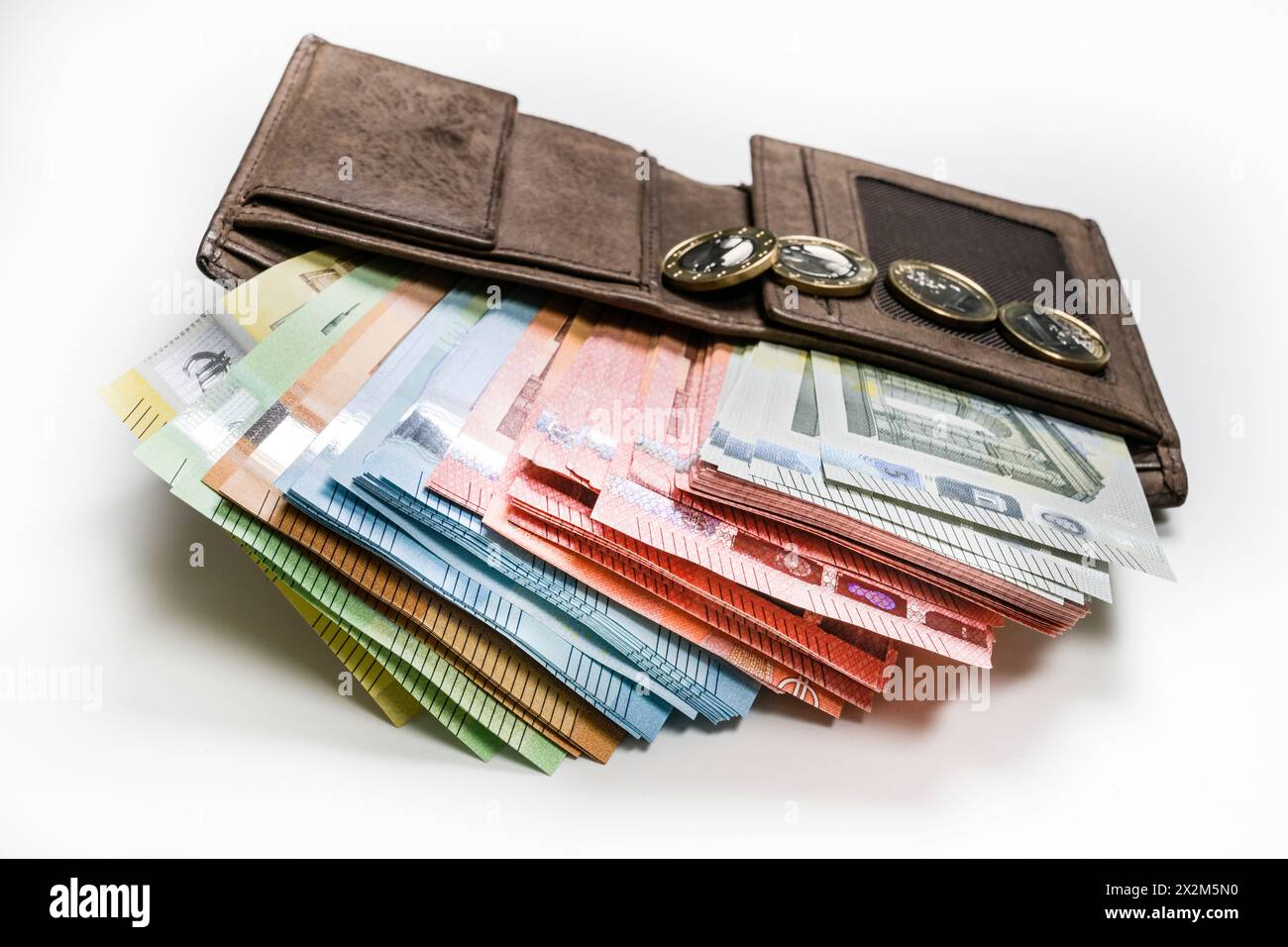 Portemonnaie voller Geld, Symbolfoto Einkommen, Preise, Konjunktur, Finanzen Foto Stock
