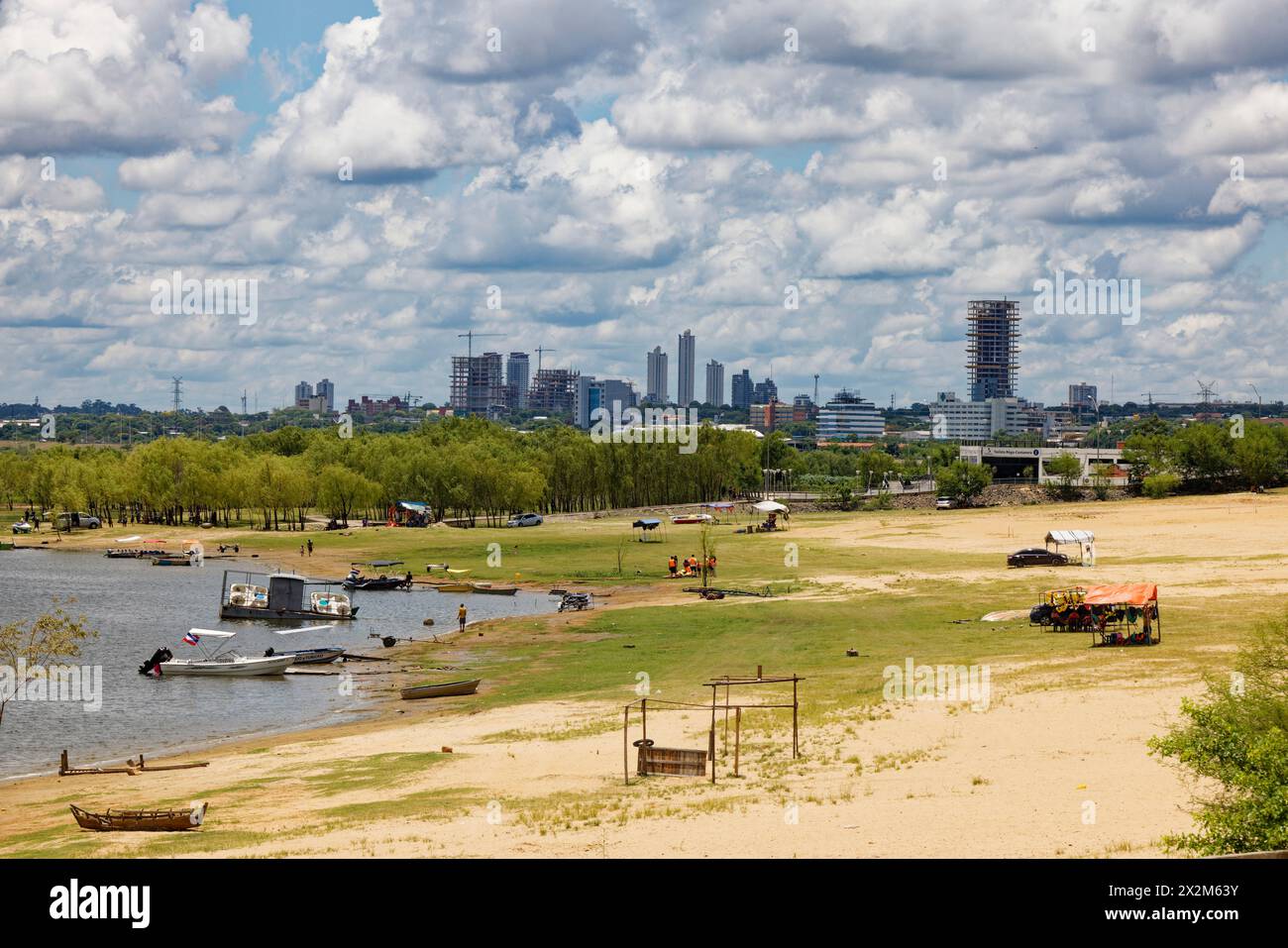 Asuncion, Paraguay. 14 gennaio 2024. Playa de la Costanera ad Asuncion, Paraguay, Sud America. Foto Stock