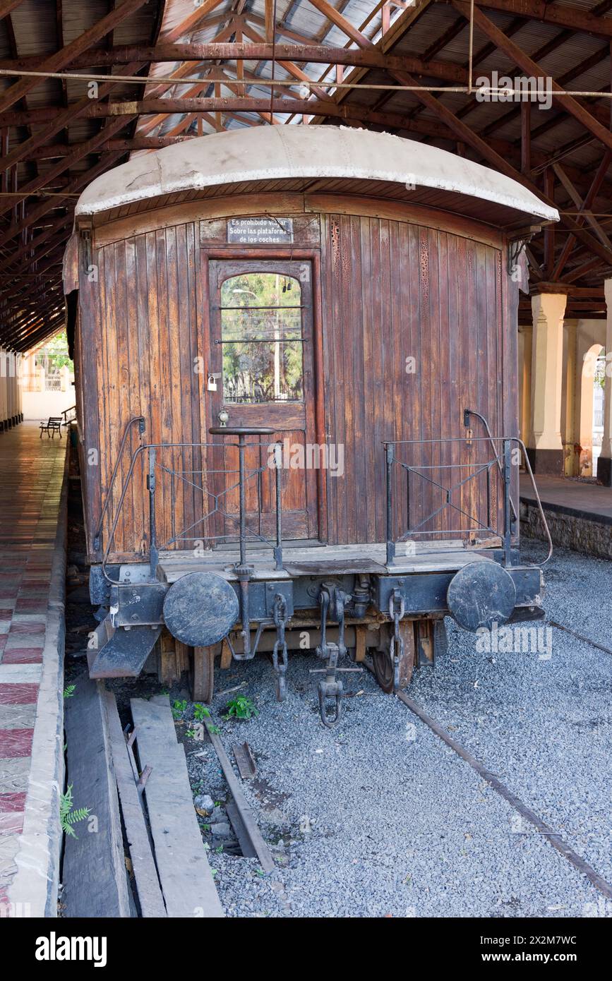 Asuncion, Paraguay. 14 gennaio 2024. La stazione centrale della linea ferroviaria Asunción-Encarnacion fu la prima in Sud America ad Asuncion, in Paraguay. Foto Stock