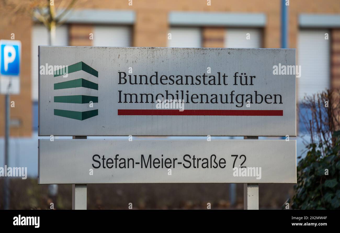 Freiburg im Breisgau, Deutschland - 5. Febbraio 2022: An der Stefan-Meier-Strasse in Friburgo ist die Bundesanstaltung für Immobilienaufgaben. Foto Stock