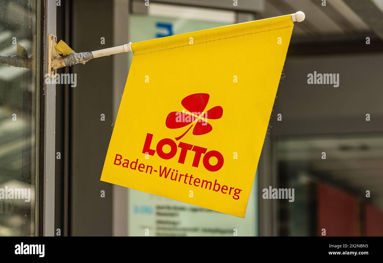 Fahne von lotto Baden-Württemberg. (Friburgo in Brisgovia, Deutschland, 07.08.2022) Foto Stock