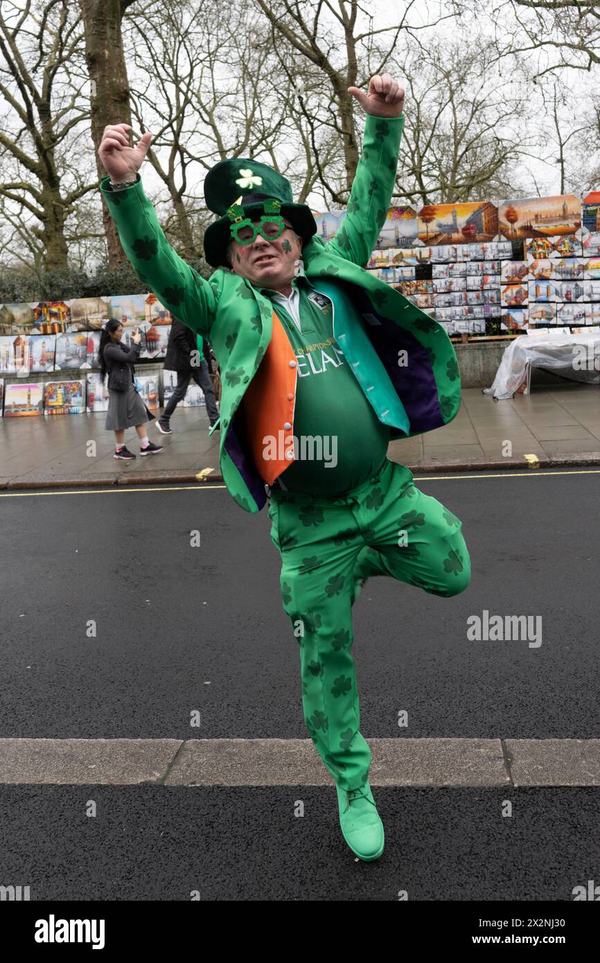 © Jeff Moore St Patrick's Day Parade nel centro di Londra, l'evento annuale, ospitato dal sindaco di Londra, si terrà domenica 17 marzo e si terrà Foto Stock