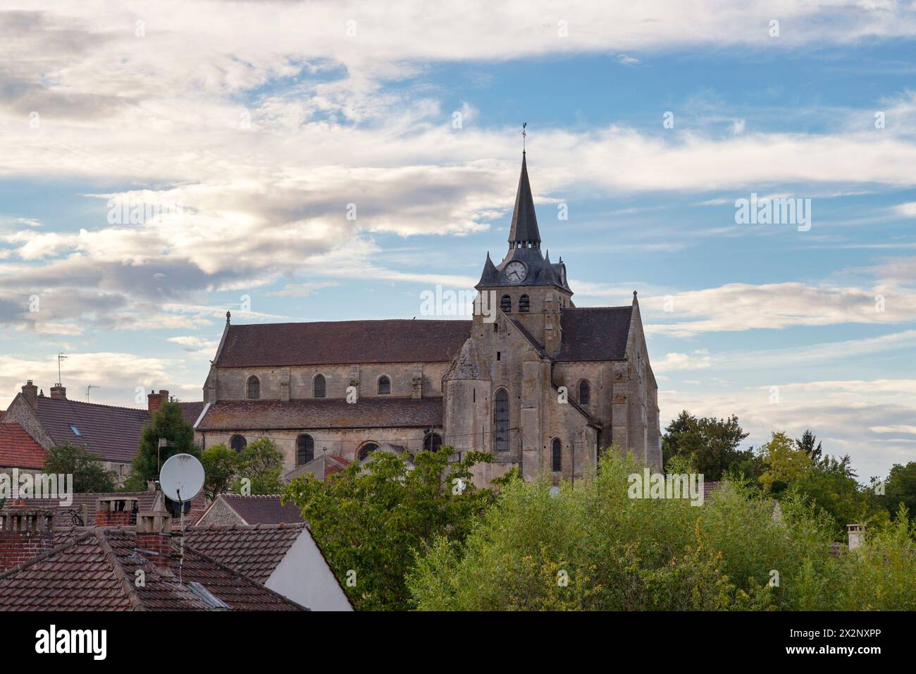 La chiesa di Saint-Martin è una chiesa parrocchiale cattolica situata a Mareuil-sur-Ourcq, nell'Oise. E' un edificio molto omogeneo in stile gotico, dove si trova Foto Stock