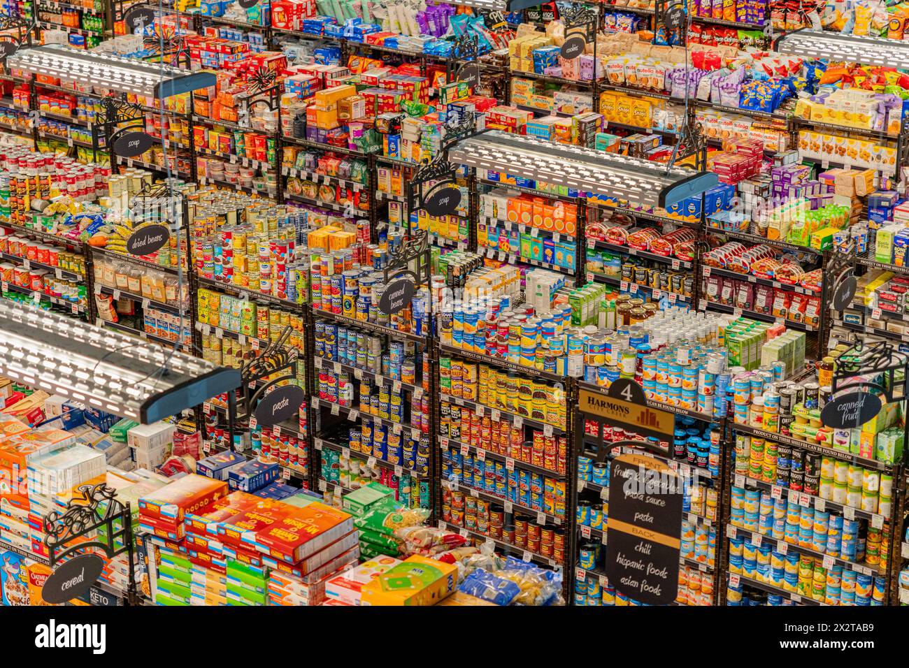 Salt Lake City, Utah, Stati Uniti - 17 marzo 2024: Vista dall'alto di un negozio di alimentari. Foto Stock