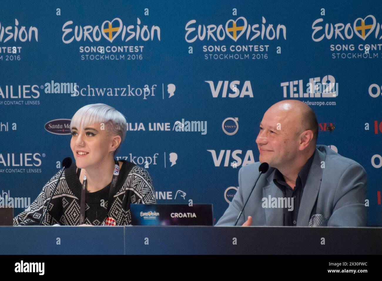 ESC 2016: Die 10 Sieger des ersten semi finales Stockholm, Schweden. 10) mai 2016. Nina Kralic Wird mit Faro für Kroatien ins finale einziehen. Stockholm Globe Arena Sweden *** ESC 2016 i 10 vincitori della prima semifinale Stoccolma, Svezia 10 maggio 2016 Nina Kralic entreranno in finale per la Croazia con Lighthouse Stockholm Globe Arena Sweden Foto Stock