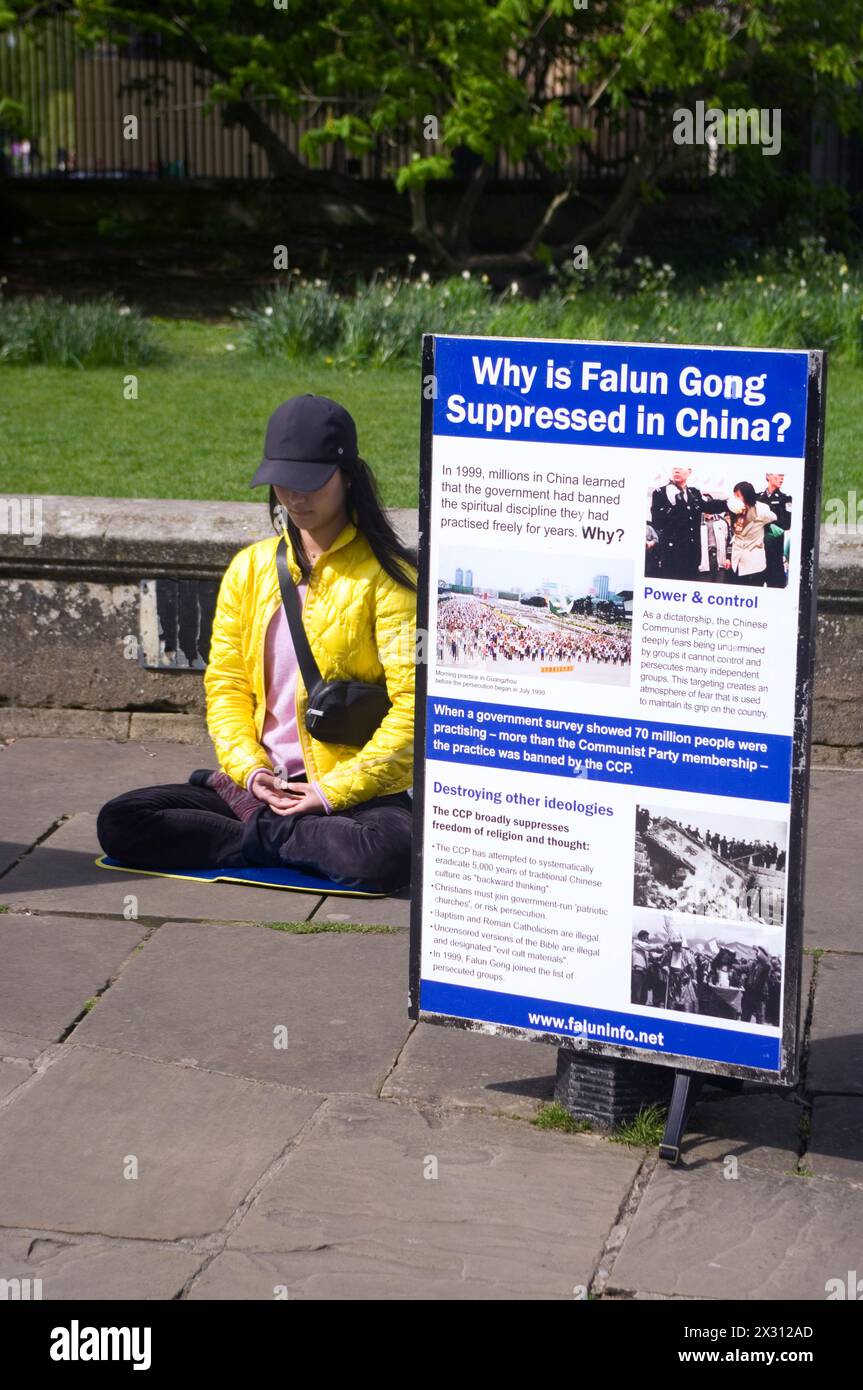 Protesta contro la persecuzione del movimento spirituale Falun Gong Foto Stock