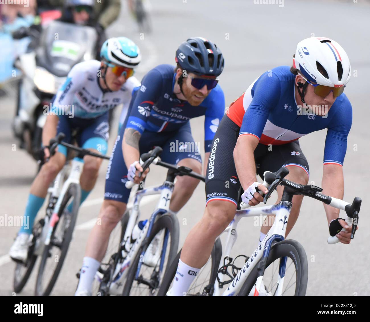 Valentin Madouas (a destra) sta per finire 6° nell'edizione 2024 dell'Amstel Gold Race Foto Stock