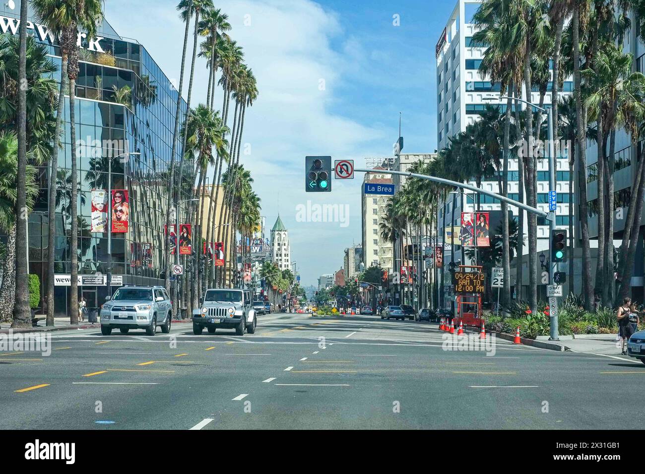 Hollywood Boulevard all'incrocio di la Brea a West Hollywood, Los Angeles, CALIFORNIA Foto Stock