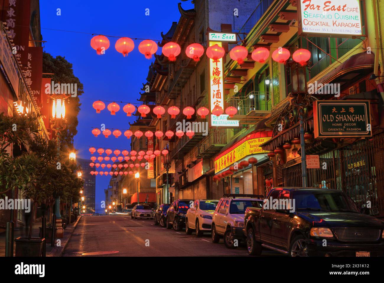 Geografia / viaggi, Stati Uniti, California, San Francisco, lanterne cinesi in Grant Avenue, Chinatown, ULTERIORI DIRITTI-AUTORIZZAZIONE-INFO-NON-DISPONIBILI Foto Stock