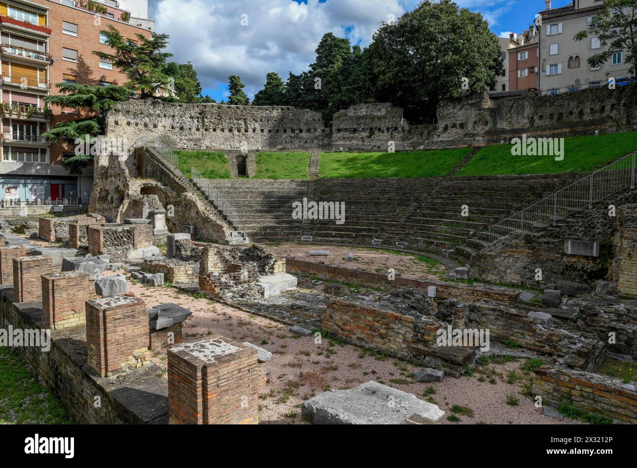 Geografia / viaggi, Italia, Friuli, Trieste, Teatro Romano, teatro romano/teatro, DIRITTI AGGIUNTIVI-INFORMAZIONI-NON-DISPONIBILI Foto Stock