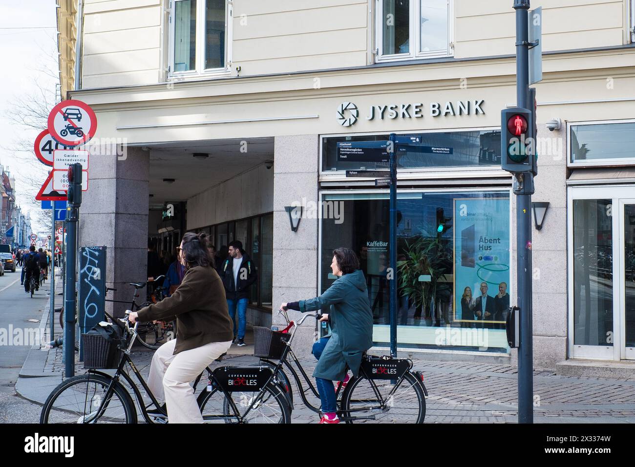 Copenaghen, Danimarca - 6 aprile 2024: Ufficio della banca Jyske nel centro di Copenaghen. Foto Stock