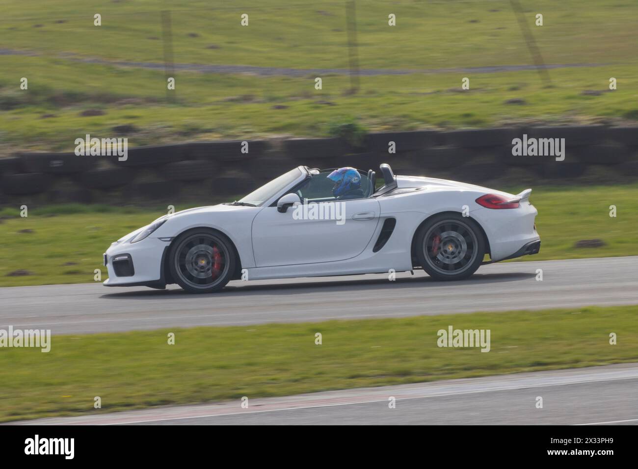 Porsche si ferma al circuito di Pembrey a Pembrey, Carmarthenshire, Galles, Regno Unito Foto Stock