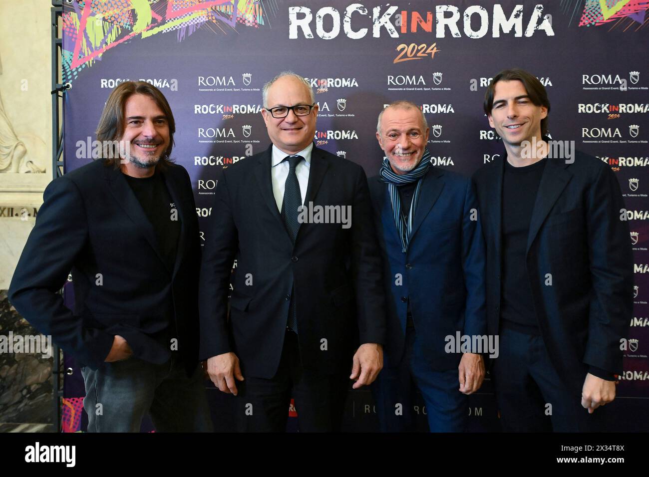 Roma, Italia. 24 aprile 2024. Maxmiliano Bucci, Roberto Gualtieri, Sergio Giuliani e Alessandro onorato presenteranno la 14a edizione di Rock in Roma 2024 durante una conferenza stampa presso la sala della Protomoteca, Campidoglio, a Roma, il 24 aprile, 2024. (foto di Domenico Cippitelli/NurPhoto) credito: NurPhoto SRL/Alamy Live News Foto Stock