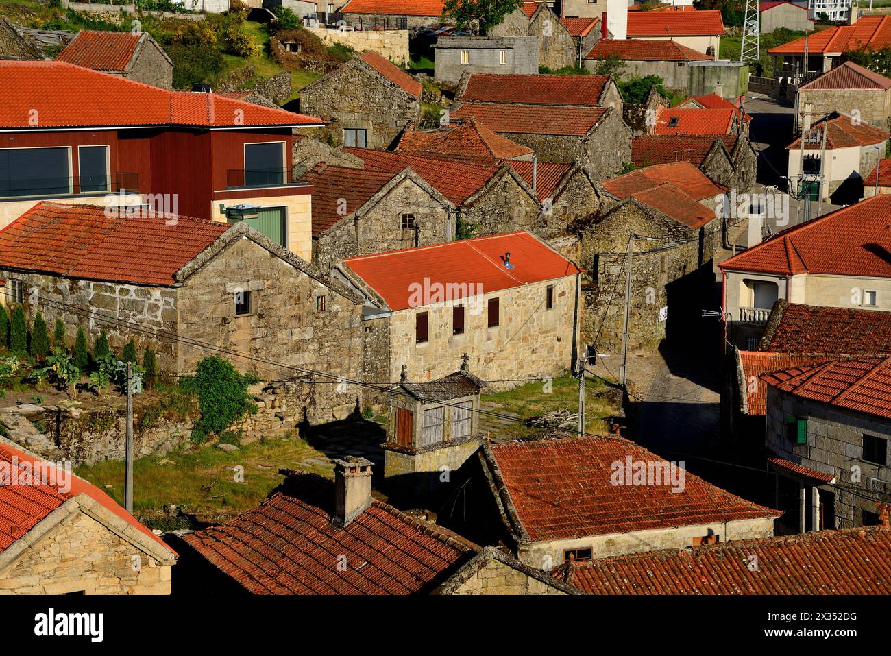 Vista panoramica di Pitoes de Junias, Montalegre, Portogallo Foto Stock