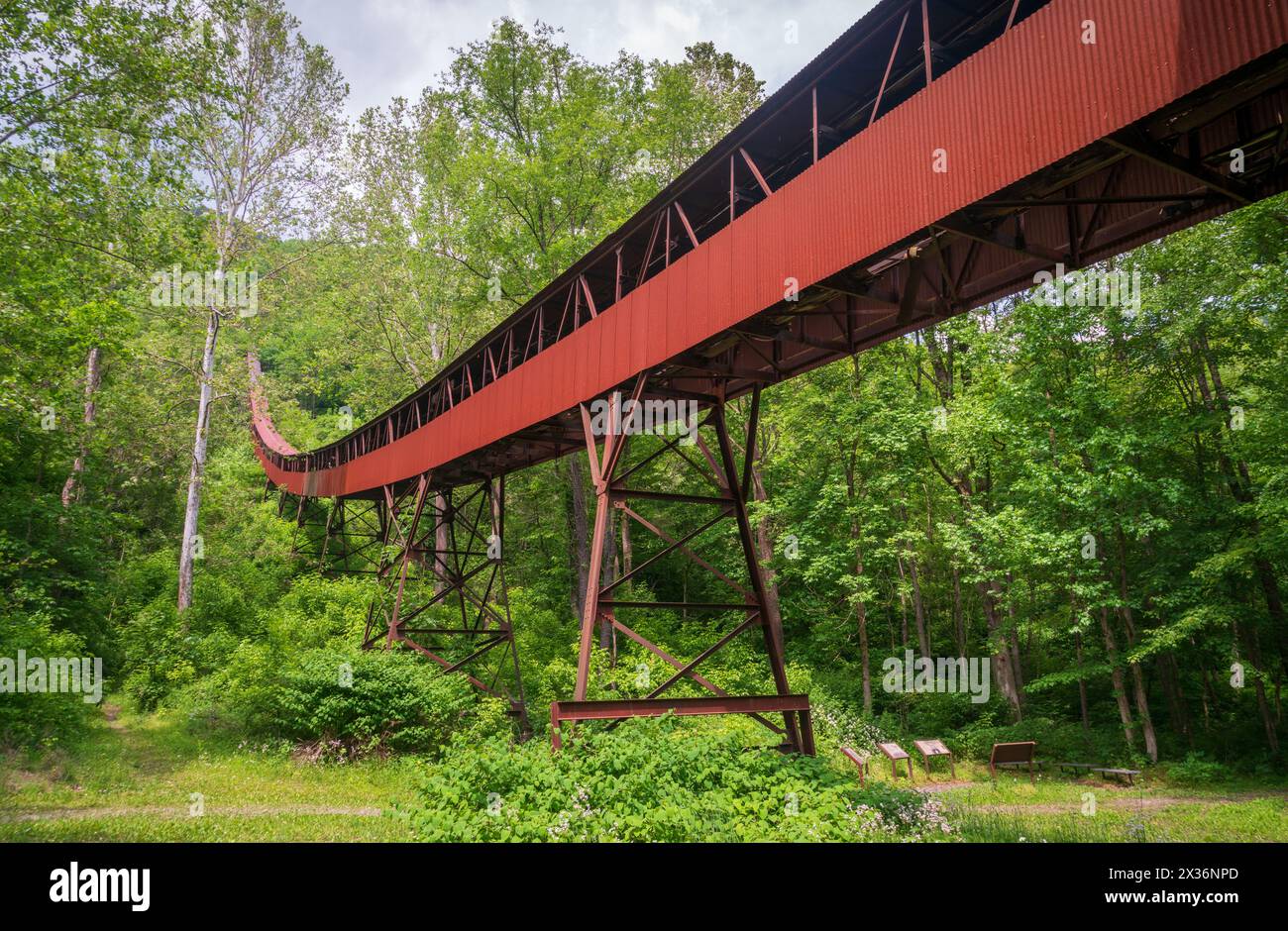 Nuttallburg Coal Conveyor and Tpple presso il New River Gorge National Park in West Virginia, USA Foto Stock