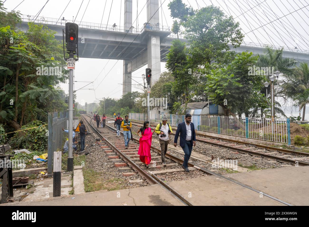 Indien, Westbengalen, Kolkata, Vidyasagar Setu bzw. Secondo ponte Hooghly sul fiume über den Hooghly Foto Stock