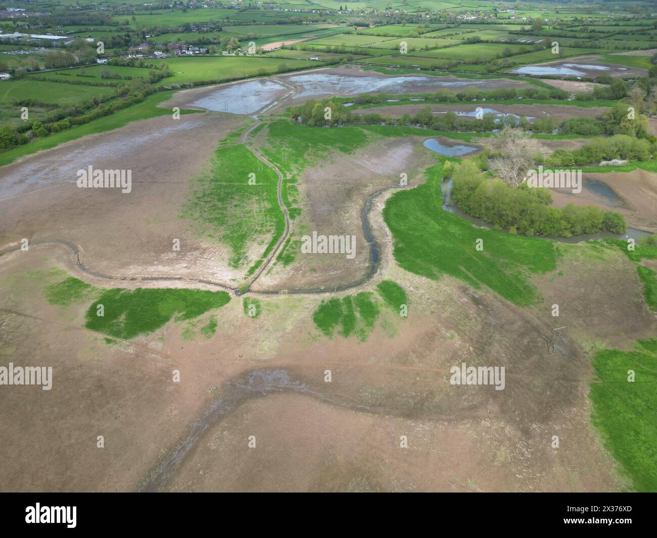 Riserva naturale di Lugg Meadows vicino a Hereford gravemente danneggiata dopo lunghe inondazioni invernali e primaverili - foto aerea aprile 2024 Foto Stock