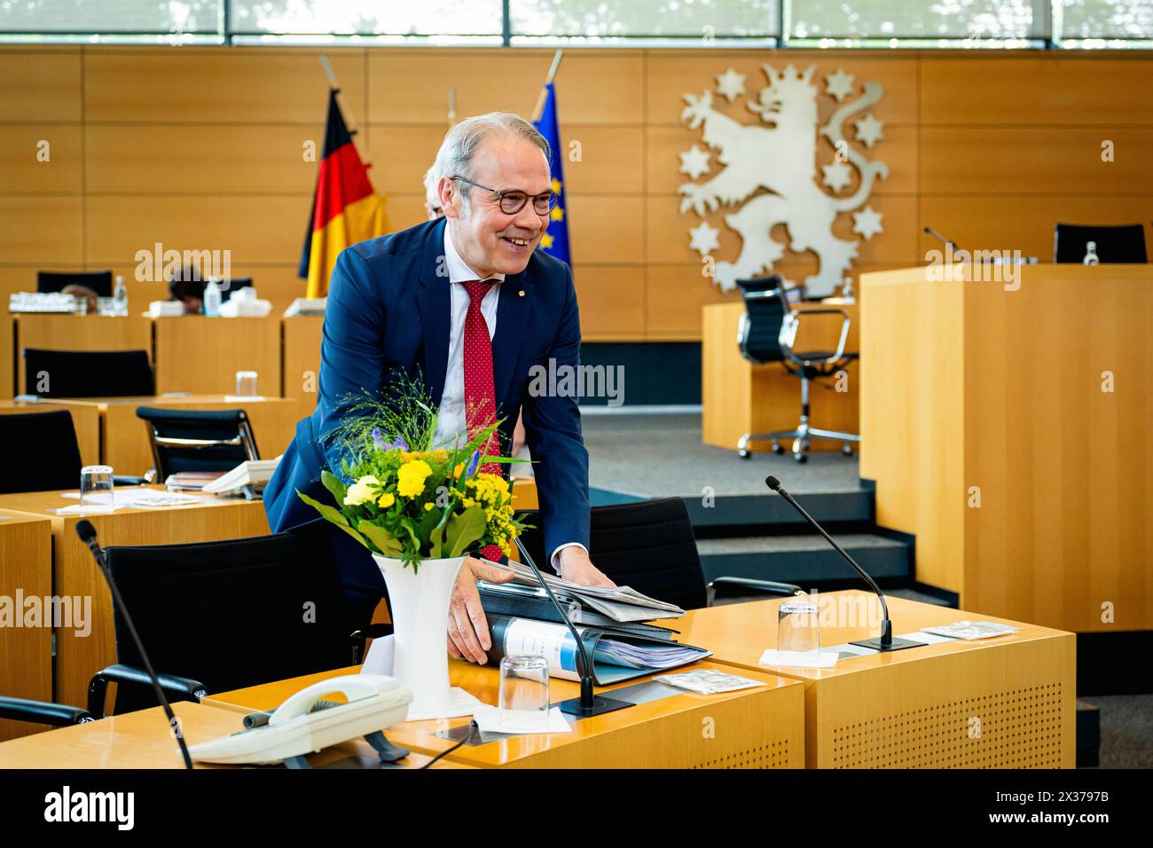 133. PLENARSITZUNG IM Thüringer LANDTAG 25/04/2024 - Erfurt: Der Thüringer Minister für Inneres und Kommunales, Georg Maier SPD. Morire 133. Plenarsitzung des Thüringer Landtags AM 25. Aprile 2024. / __________________ *** 133 SESSIONE PLENARIA NEL PARLAMENTO STATALE DELLA TURINGIA 25 04 2024 Erfurt il Ministro dell'interno e del governo locale della Turingia, Georg Maier SPD la sessione plenaria 133 del Parlamento statale della Turingia il 25 aprile 2024 Foto Stock