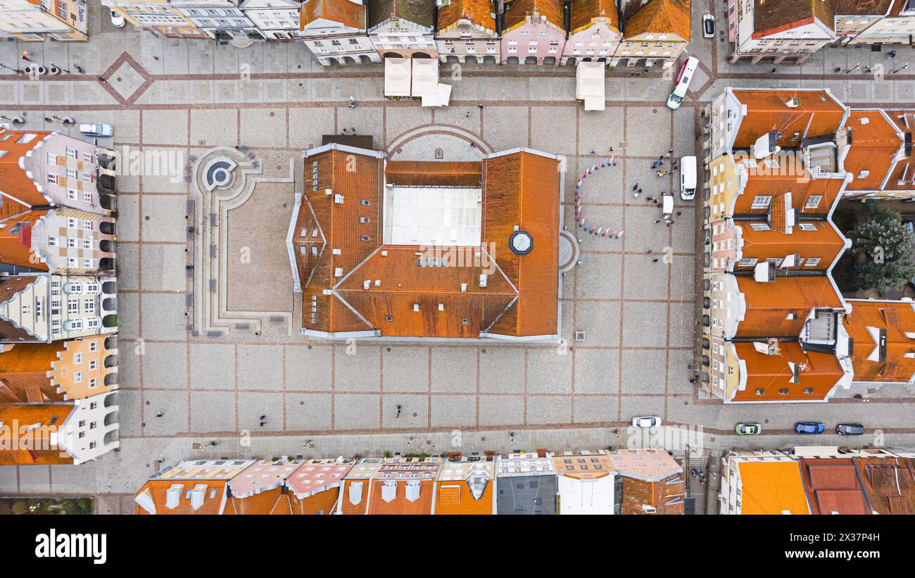 Vista aerea di Olsztyn, una città di Warmia nel nord-est della Polonia, splendida vista dall'alto verso il basso di una città. Foto di alta qualità Foto Stock