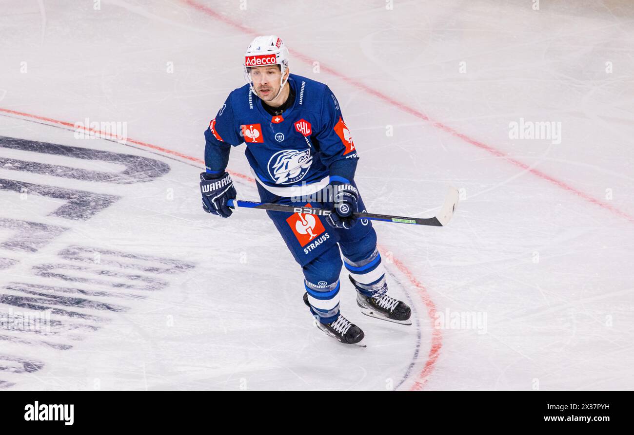 ZSC Lions Verteidiger e Captain #4 Patrick Geering während dem Spiel der Champions Gegen Skelleftea AIK in der Swiss Life Arena. (Züri Foto Stock