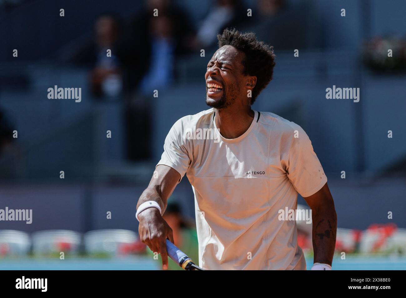 Madrid, Spagna. 24 aprile 2024. Gael Monfils visto in azione durante una partita contro Luciano Darder (non in vista) il giorno 3 del mutua Madrid Open allo stadio Caja Magica di Madrid. Punteggio finale: (6:4, 6:2) (foto di Guillermo Martinez/SOPA Images/Sipa USA) credito: SIPA USA/Alamy Live News Foto Stock