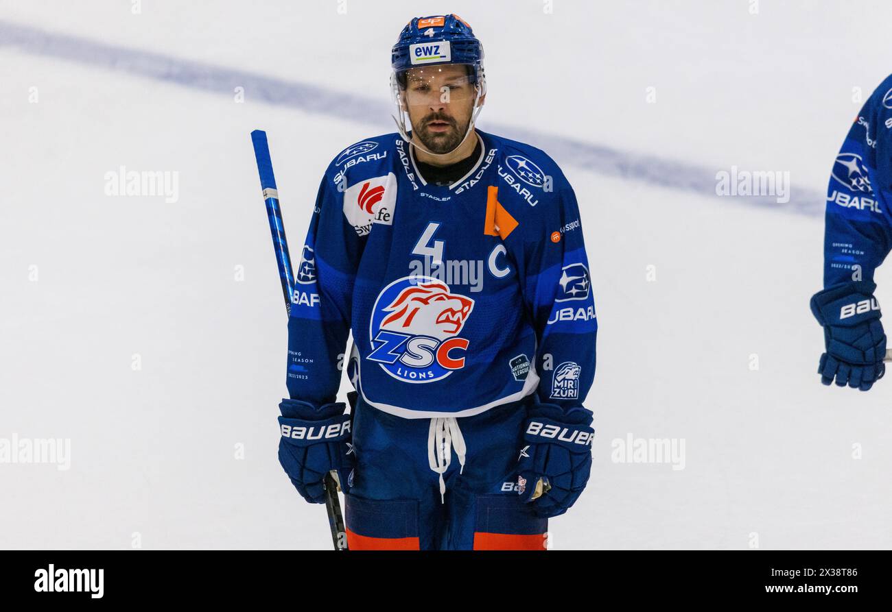 ZSC Lions Verteidiger und Captain #4 Patrick Geering während dem Testspiel gegen den Düsseldorfer EG. (Zürich, Schweiz, 19.08.2022) Foto Stock