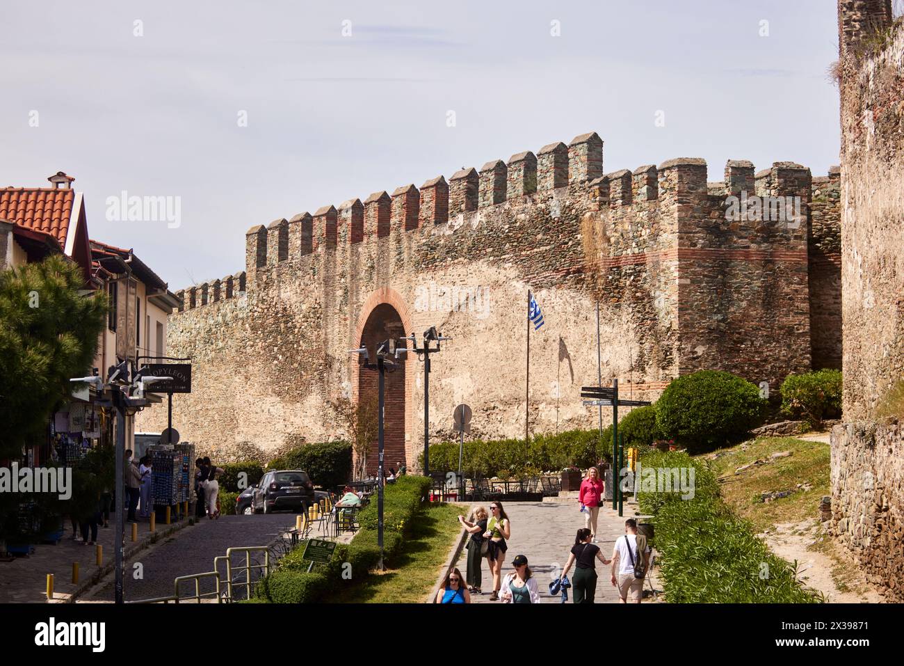 Salonicco, città greca della Macedonia nella Grecia settentrionale, mura romane di Salonicco con porta "Portara" Foto Stock