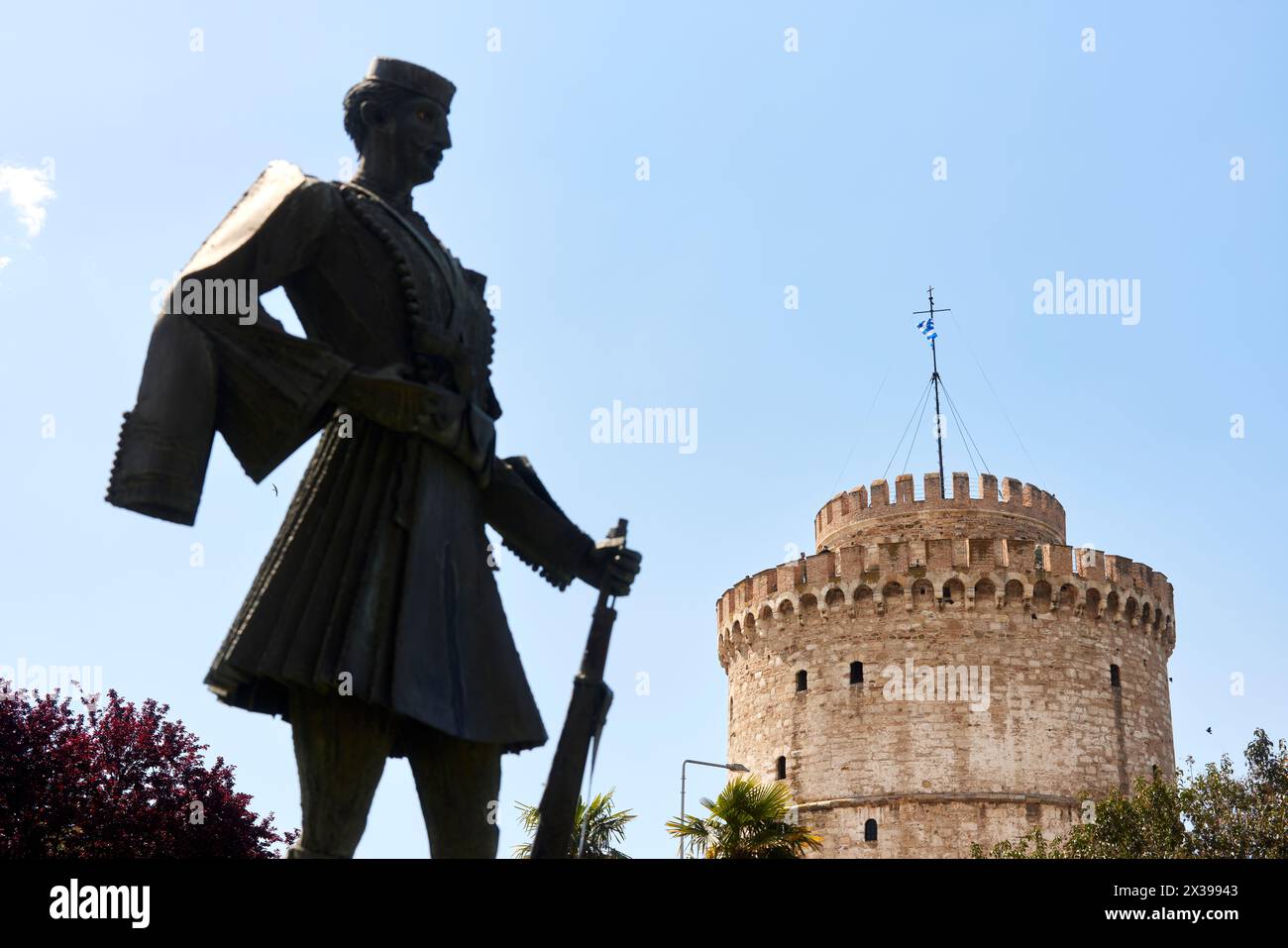 Salonicco, regione greca della Macedonia, nella Grecia settentrionale, il Monumento di Pavlos Melas e la Torre Bianca Foto Stock