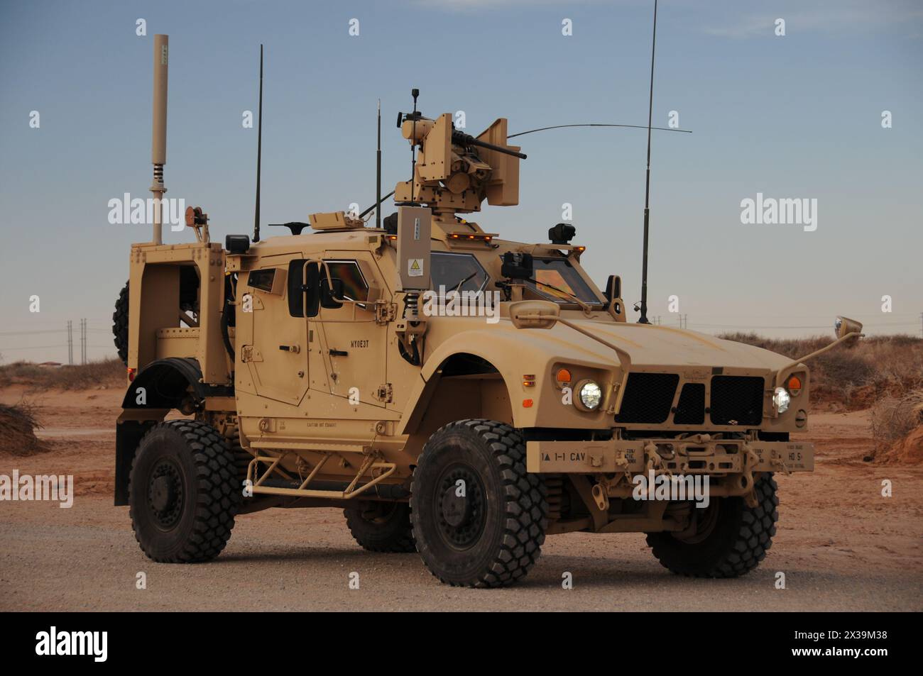US Army M-ATV nel deserto Foto Stock