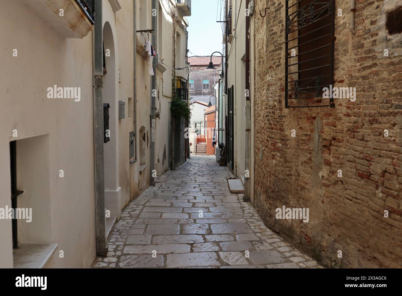 Termoli - Vicolo lungo via Duomo Foto Stock