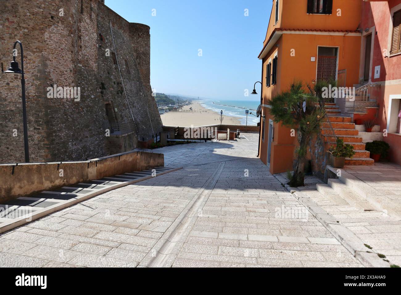 Termoli - Scorcio da via Montecastello Foto Stock