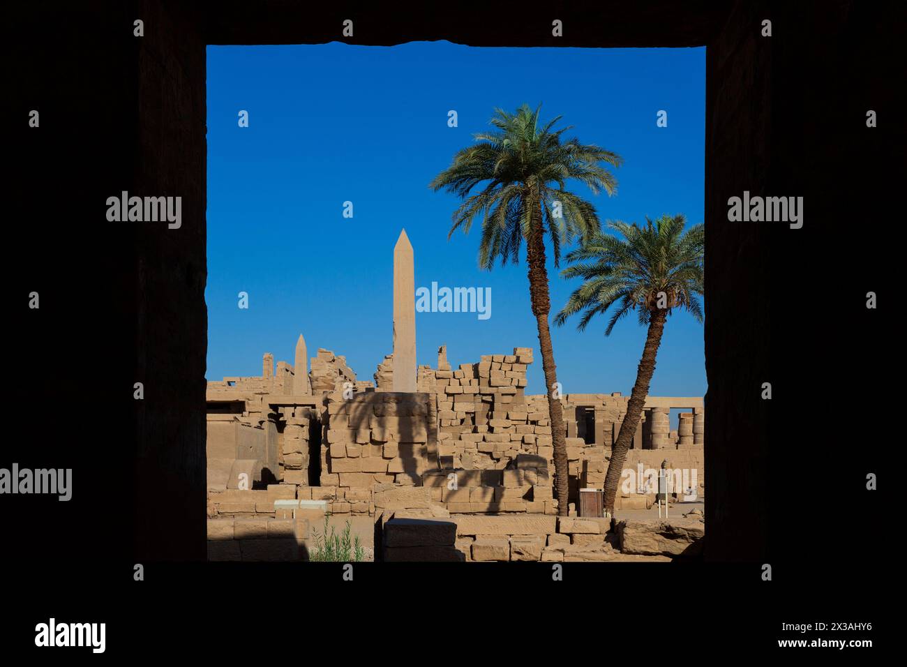 Gli obelischi della regina egiziana Hatshepsut e del faraone Thutmose i al tempio di Karnak a Luxor, in Egitto Foto Stock