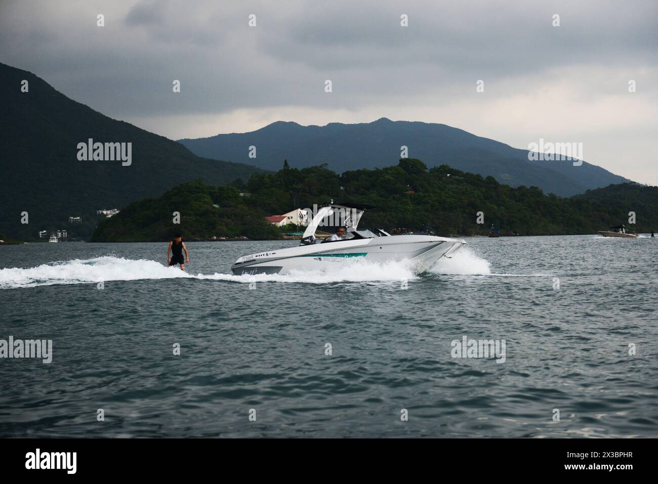 Sci d'acqua a Sai Kung, Hong Kong. Foto Stock