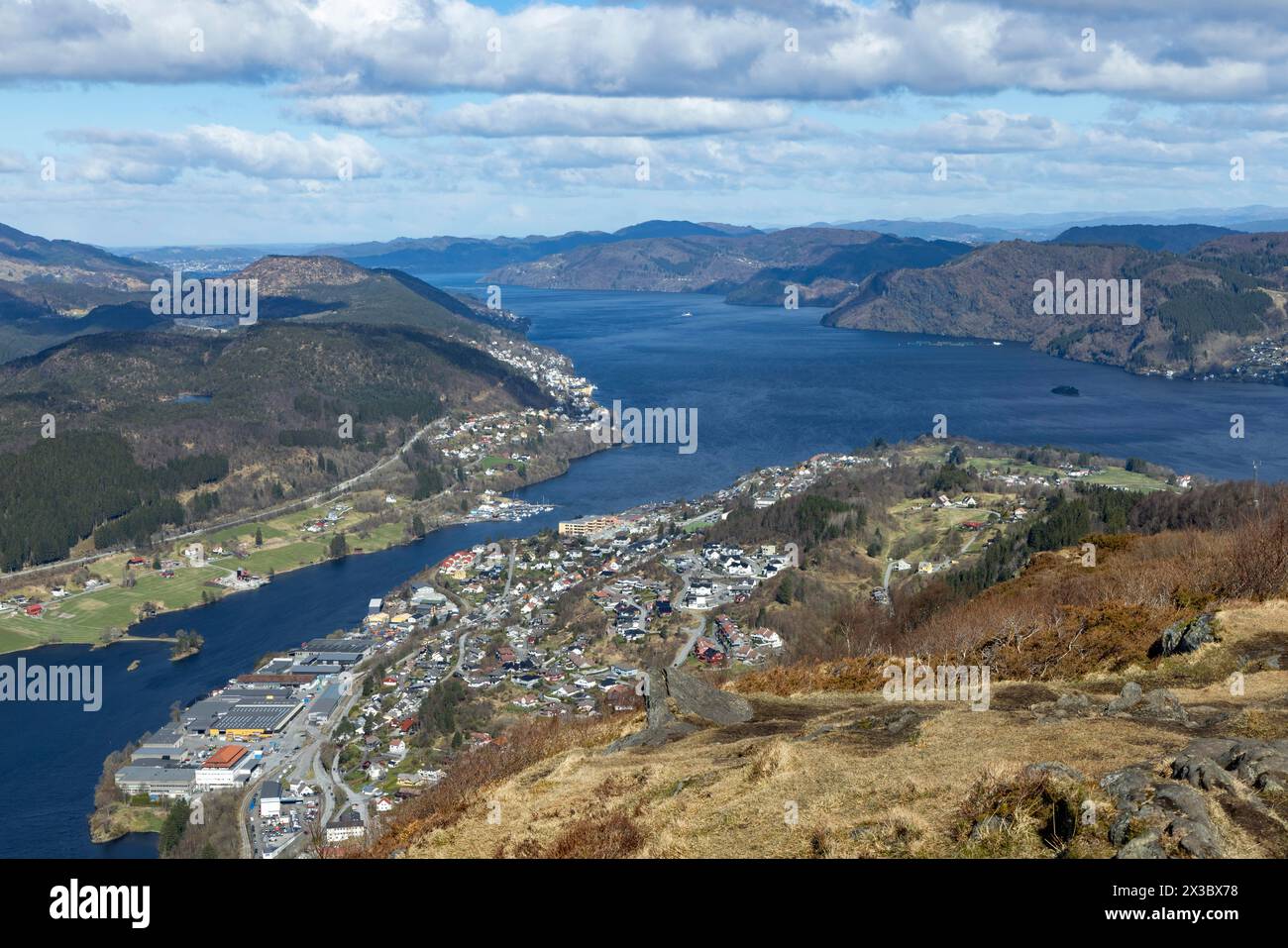 Vista dal monte Arnanipa, Arna, provincia di Vestland, Bergen, Norvegia, costa sud-occidentale, Scandinavia, Europa settentrionale Foto Stock