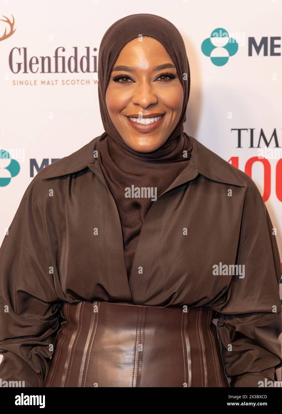 New York, Stati Uniti. 25 aprile 2024. Ibtihaj Muhammad partecipa al gala Time100 al Jaz al Lincoln Center di New York il 25 aprile 2024. (Foto di Lev Radin/Sipa USA) credito: SIPA USA/Alamy Live News Foto Stock