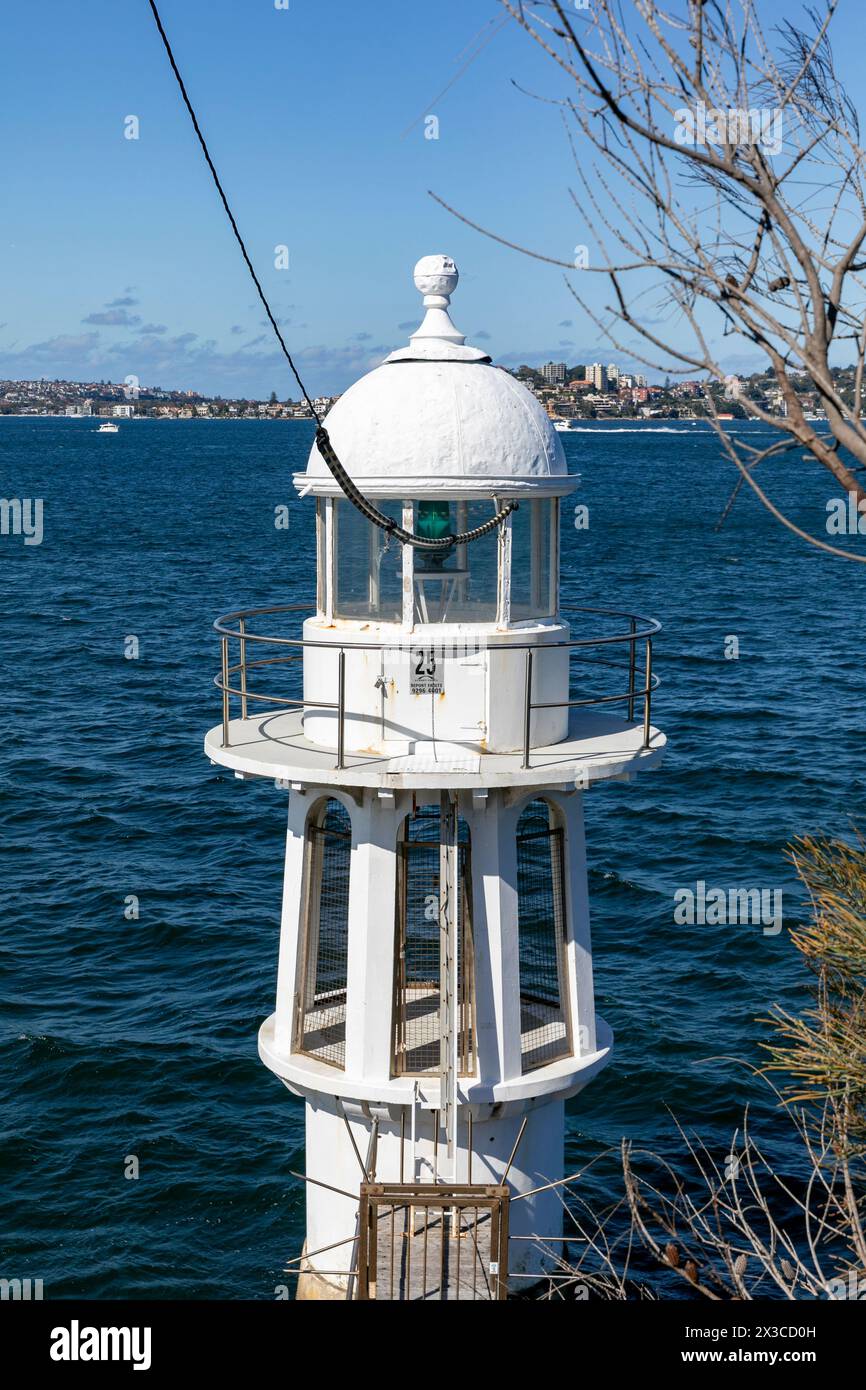 Faro di Robertson Point, noto anche come faro di Cremorne Point, sul promontorio di Cremorne Point Sydney, Lower North shore, NSW, Australia, 2024 Foto Stock