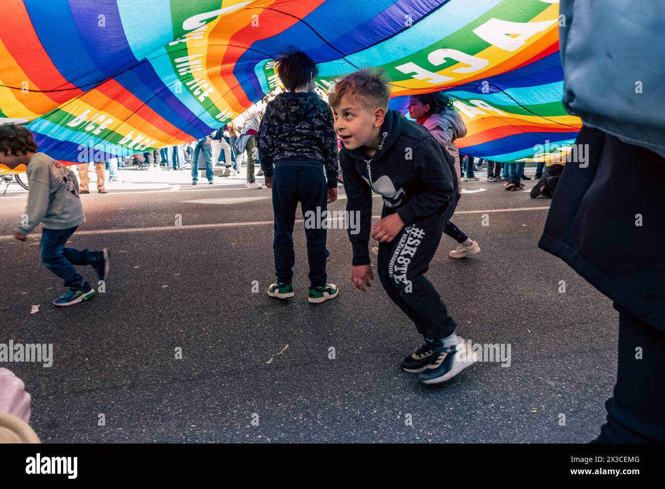 Festa della liberazione 2025 in centro a Milano - corso di porta Venezia Foto Stock