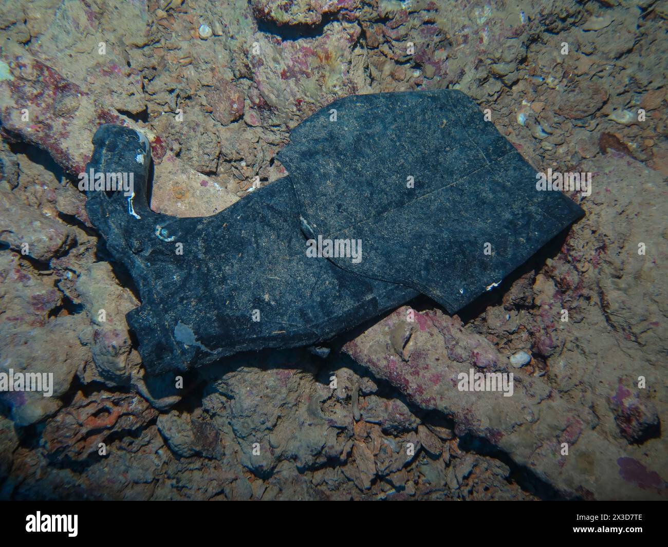 Gummistiefel, Unteres Deck, Laderäume, Tauchplatz Wrack der Thistlegorm, Rotes Meer, Ägypten Foto Stock